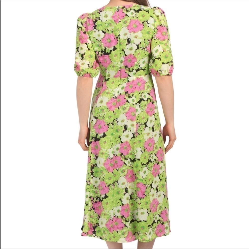 NWT WAYF SURPLICE NECK GREEN FLORAL MIDI DRESS L - Picture 2 of 8
